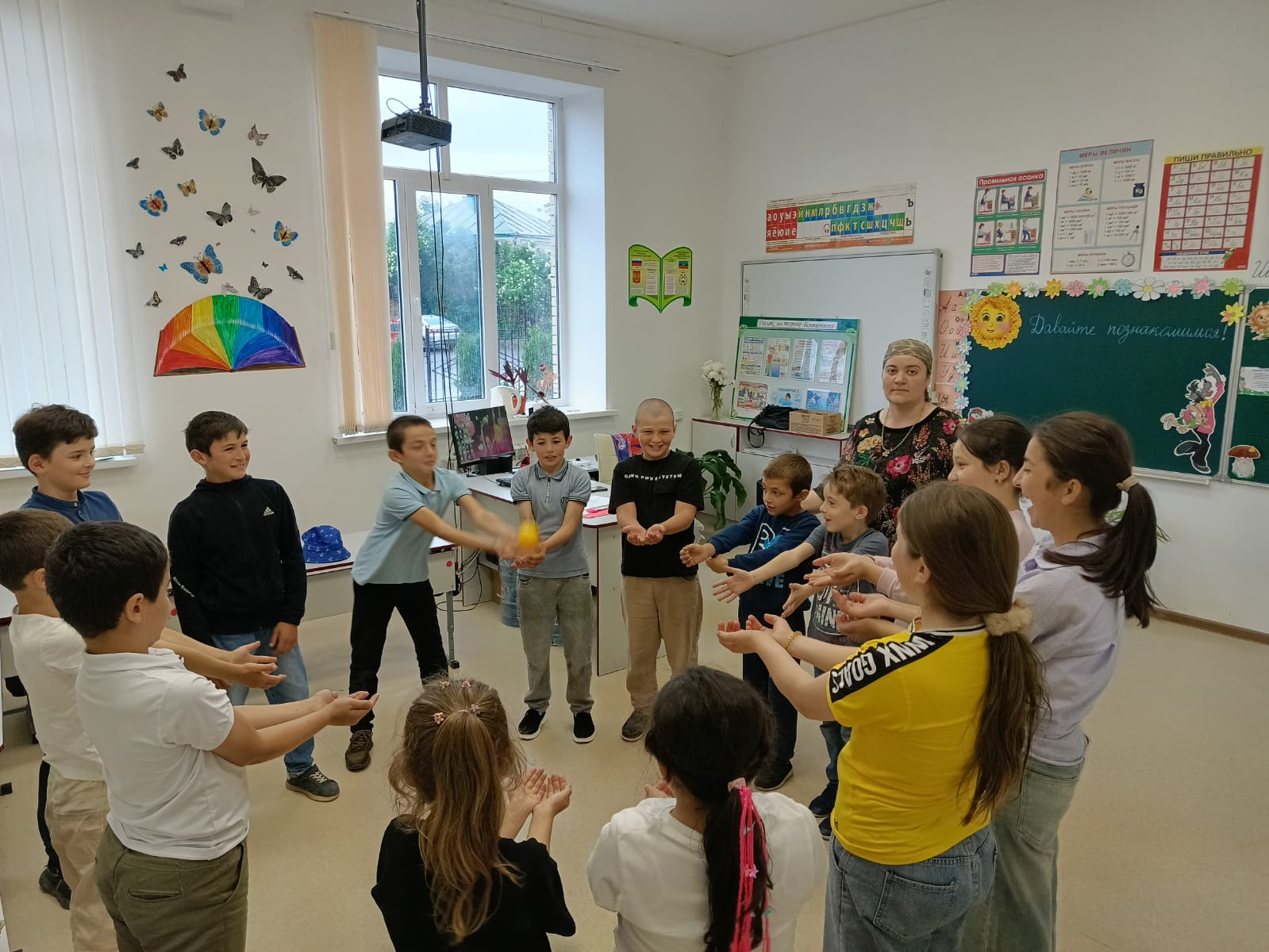 Первый день в летнем пришкольном лагере под девизом &amp;quot;День Защиты детей&amp;quot;.